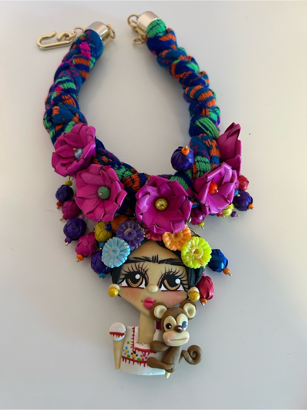 Frida necklace with palm